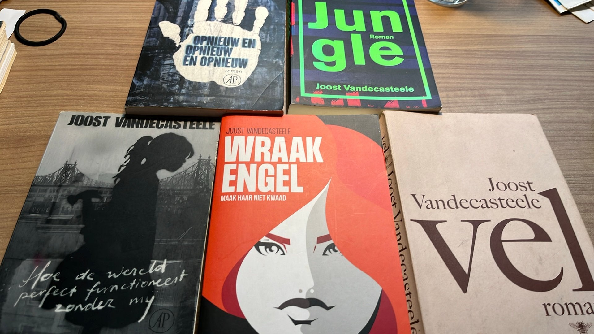 Titel: 5 boeken Joost Vandecasteele – pakket, Ophalen of Verzenden, Gelezen, België