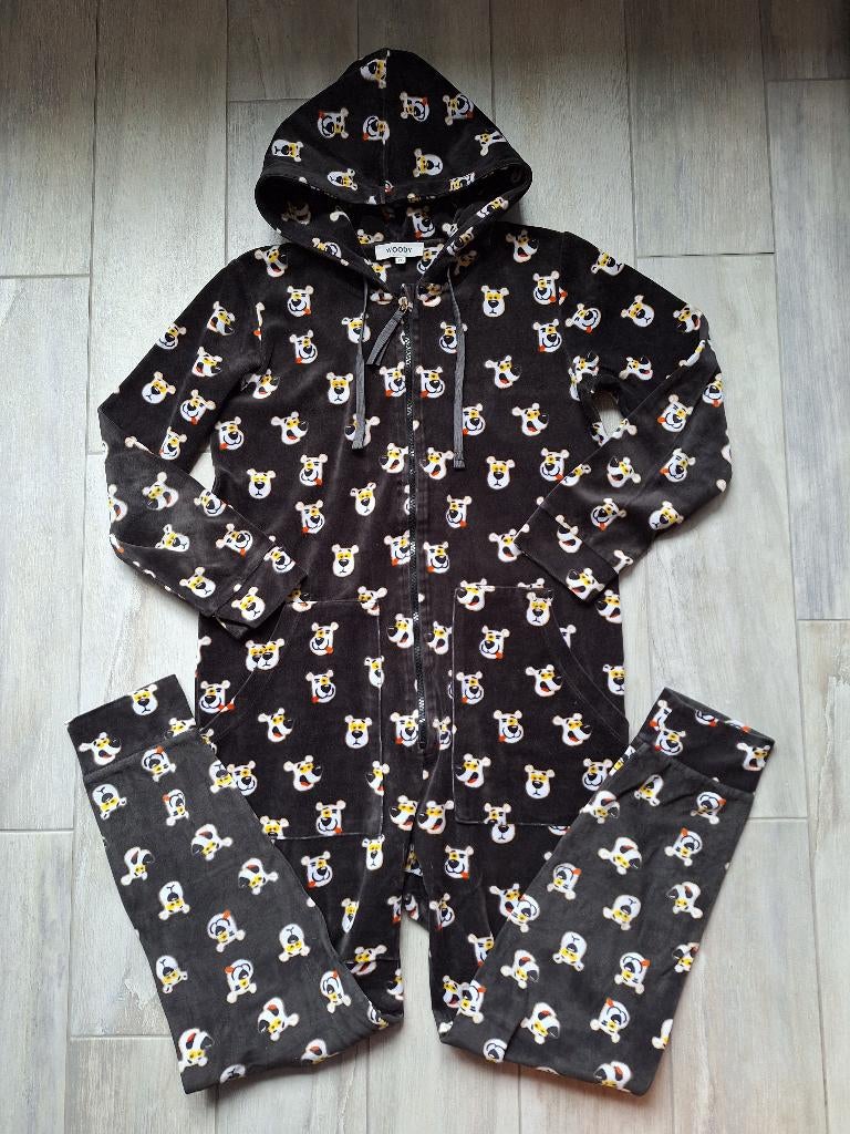★ M152 - Woody onesie velours thema beer, Nacht- of Onderkleding, Ophalen of Verzenden, Zo goed als nieuw, Jongen