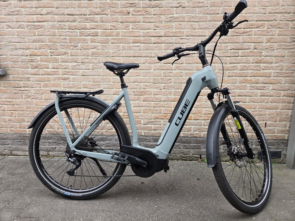 Cube Kathmandu Hybrid 750 van 2023 met 3400km, Fietsen en Brommers, 55 tot 59 cm, Ophalen, Zo goed als nieuw, Cube