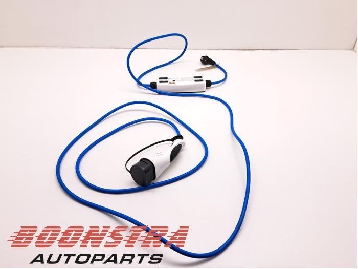Câble de recharge électrique d'un Hyundai Ioniq, Autos : Pièces & Accessoires, Électronique & Câbles, Hyundai, Utilisé, 3 mois de garantie
