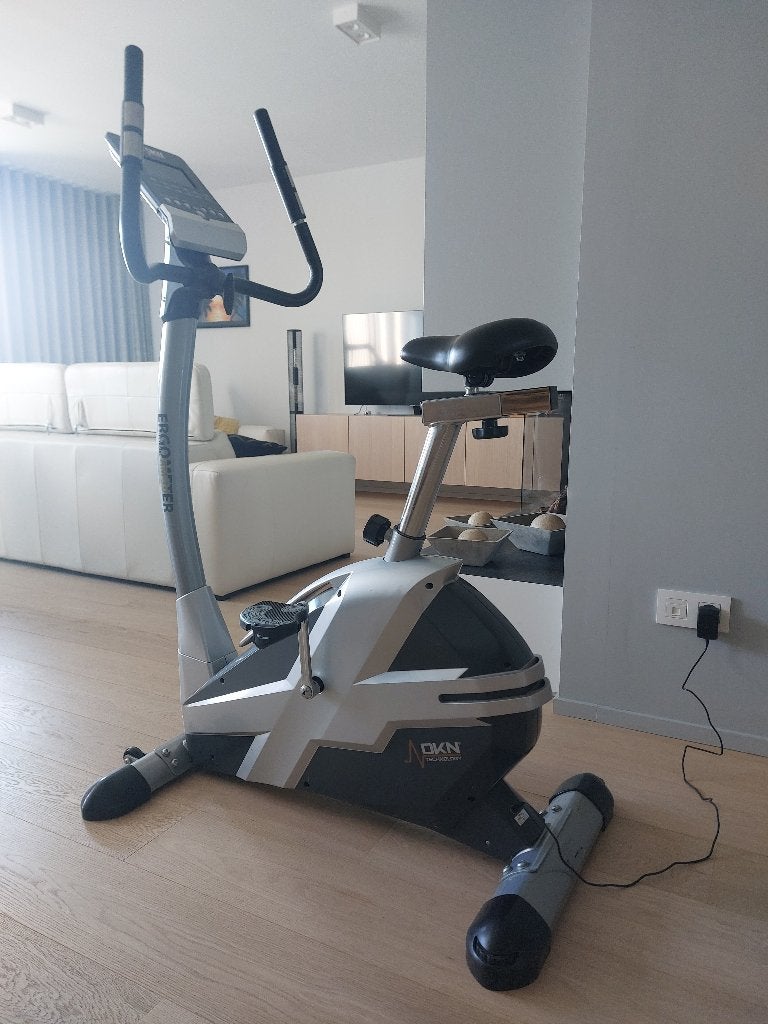 hometrainer, Sport en Fitness, Fitnessapparatuur, Ophalen, Zo goed als nieuw, Hometrainer