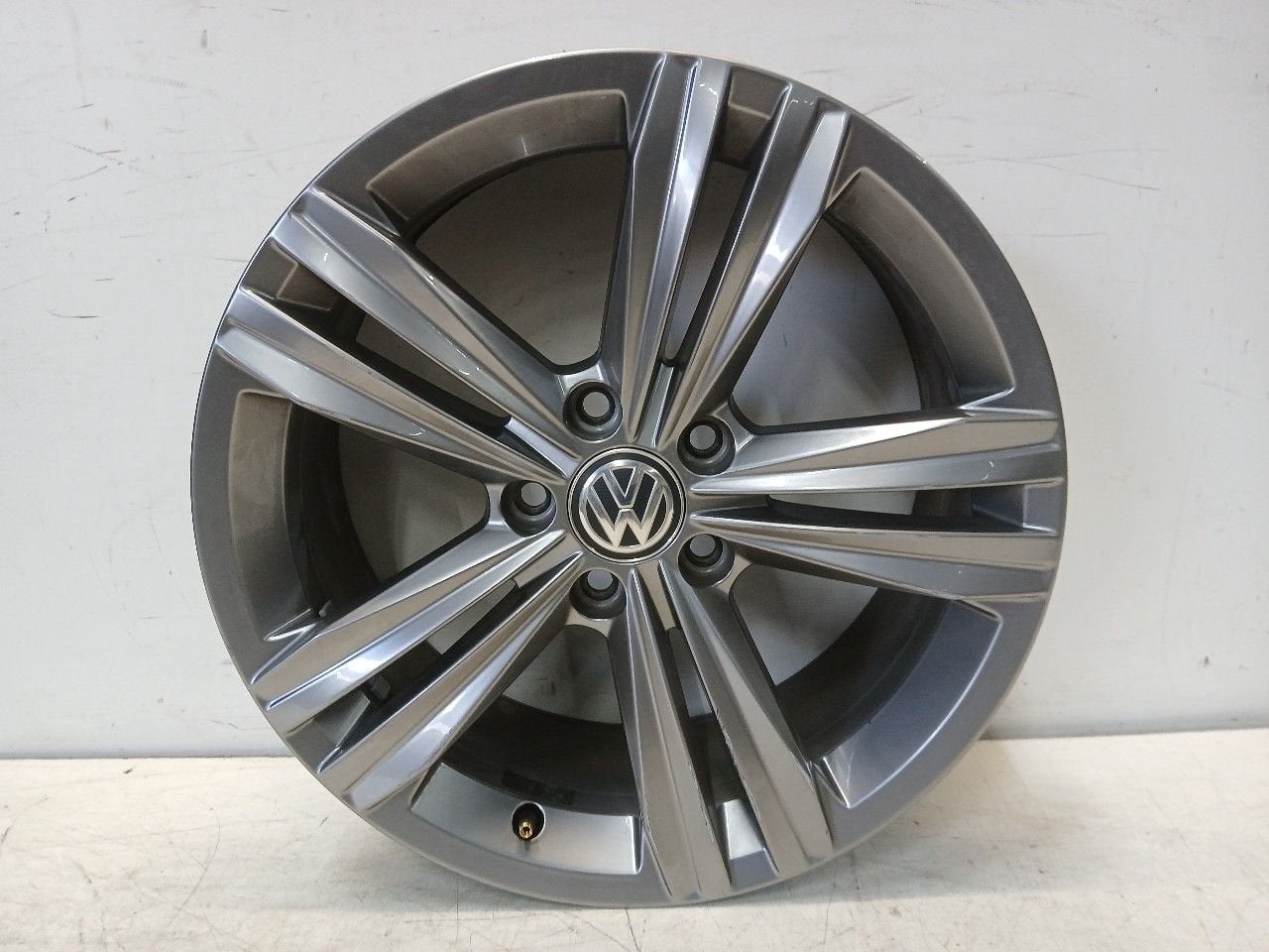 Velg Volkswagen Passat, Auto-onderdelen, Banden en Velgen, Onderdelen@venauto.nl, Van der Ven Autorecycling B.V., Gebruikt, Ettenseweg 76, 4706 PB Roosendaal, The Netherlands