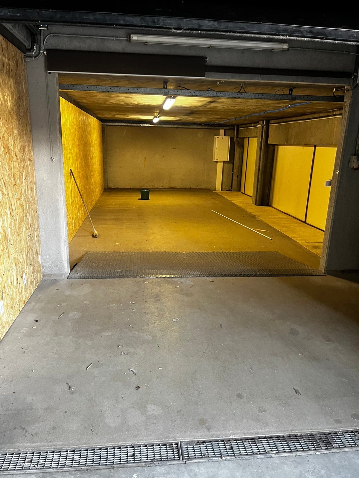 Garage te huur 13 meter op 5 te dikkelvenne, Immo