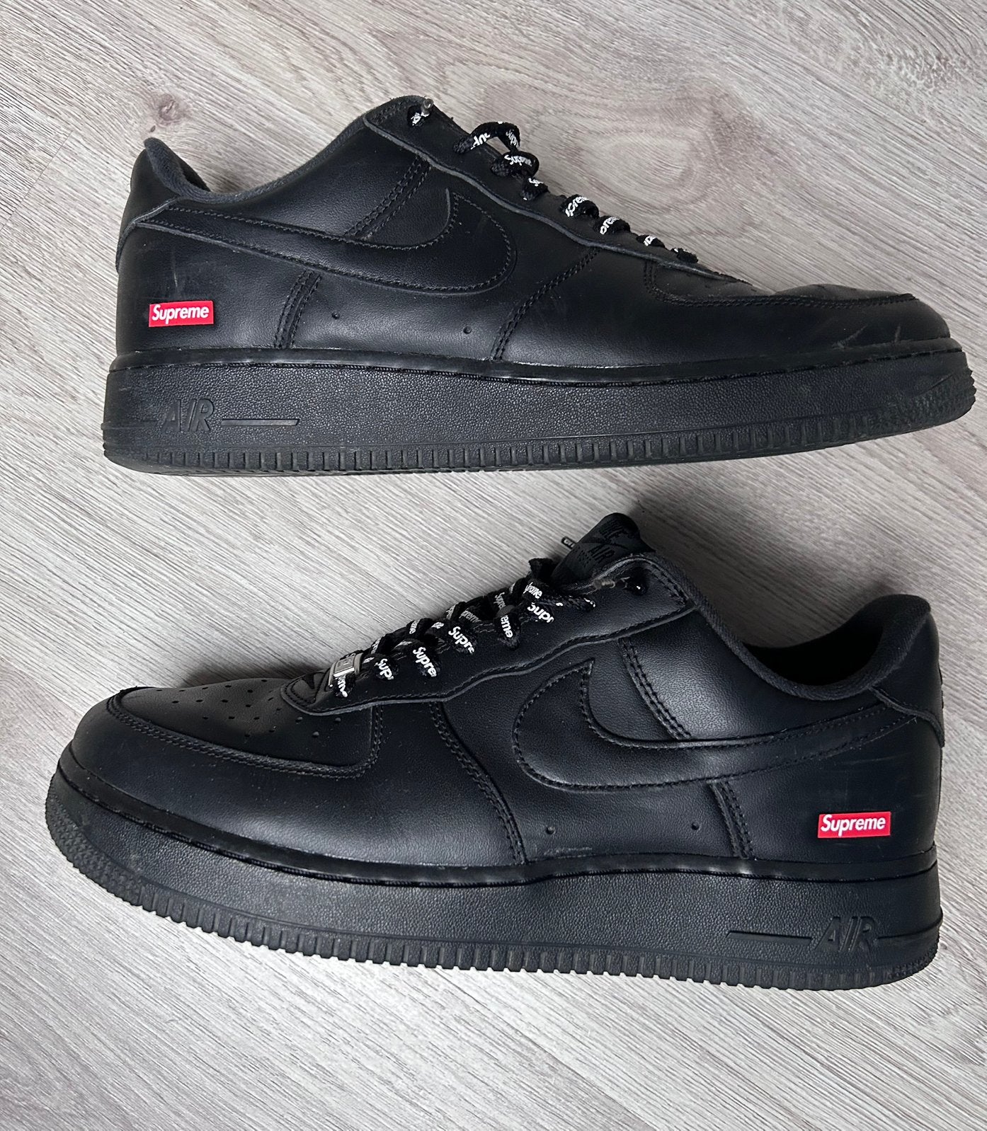 Nike Air Force 1 Low Supreme "Black maat 44, Comme neuf, Enlèvement, Baskets, Noir