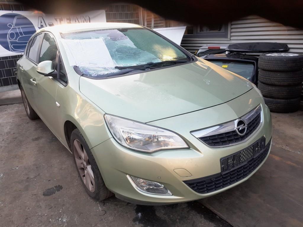 AILE AVANT DROIT Astra J (PC6 / PD6 / PE6 / PF6) (13390003), Utilisé, Droite, Opel, Garde-boue