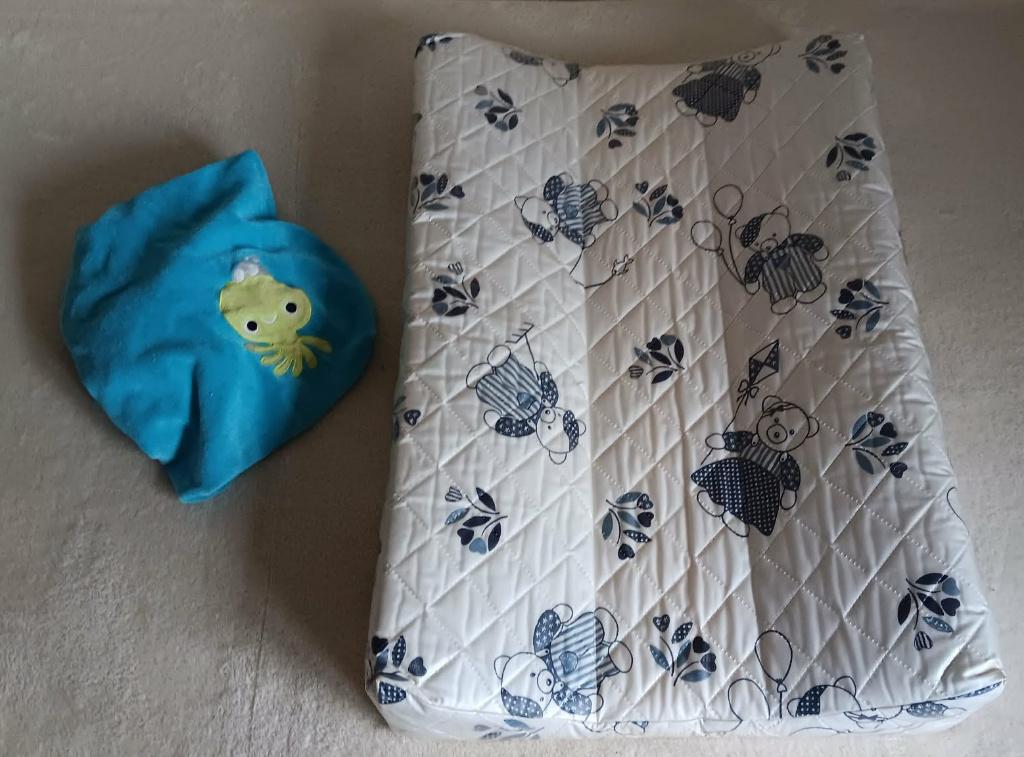 Verzorgingskussen/verzorgkussen/luierkussen met overtrekhoes, Kinderen en Baby's, Ophalen