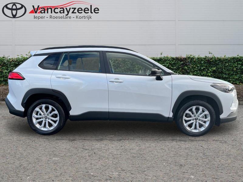 Toyota Corolla Cross Dynamic+Safetypack+cam+nav+sens V&A, Automaat, Wit, 5 deurs, Hybride Elektrisch/Benzine