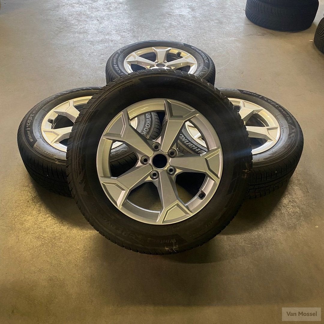 Audi Q3 Hankook Winter I Cept Evo 2 Suv 215/65/R17 99H, -, -, Banden en Velgen, 17 inch