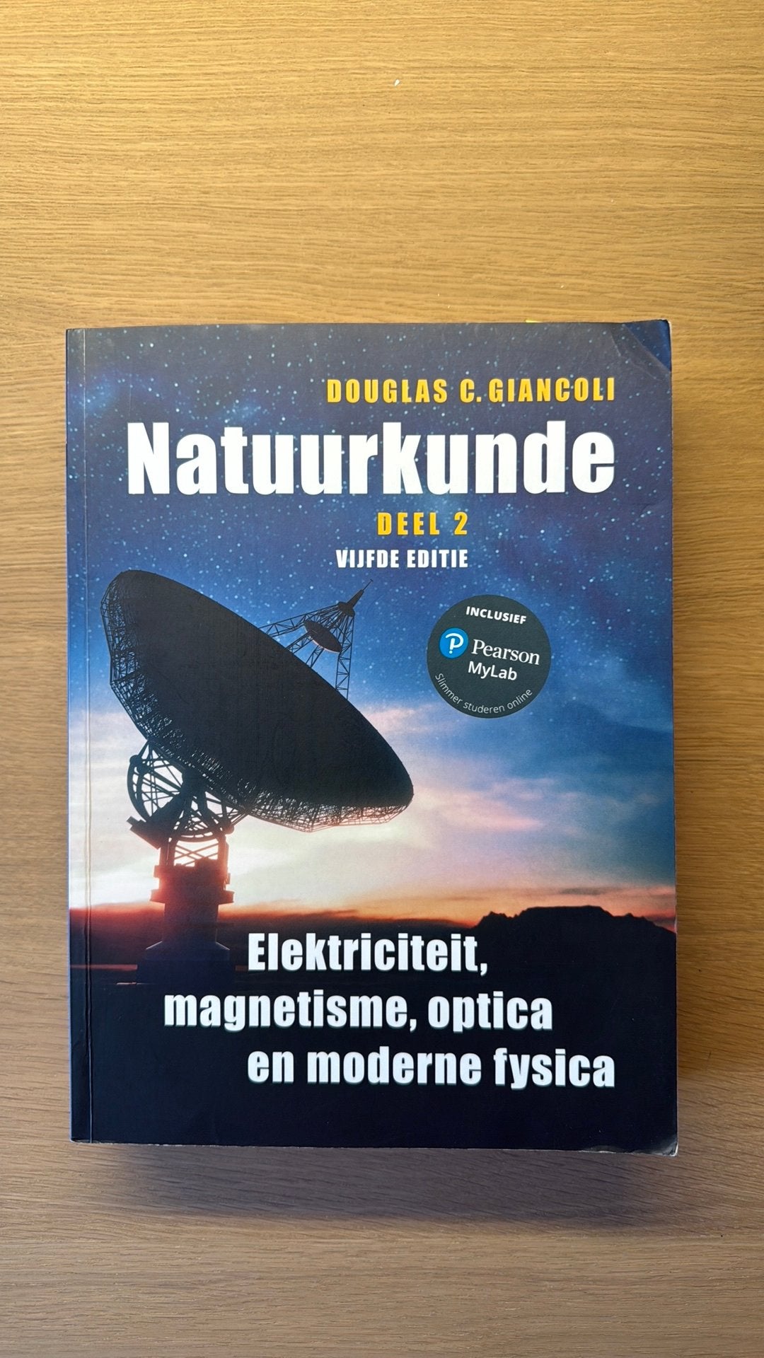 Natuurkunde deel 2 Elektriciteit, magnetisme, optica en…, Ophalen, Biologie, Douglas C. Giancoli