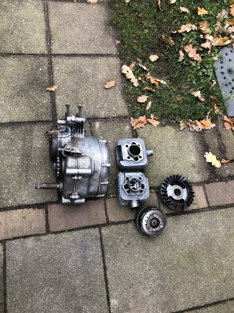:Bloc moteur Kreidler + pièces/fonctionnement inconnu, Enlèvement ou Envoi, Utilisé, Bloc