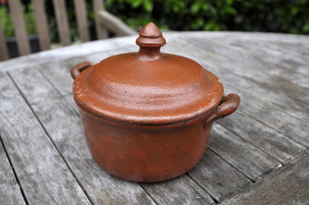 Cocotte terre cuite artisanale 20cm, Enlèvement ou Envoi, Utilisé, Autres matériaux, Autres types