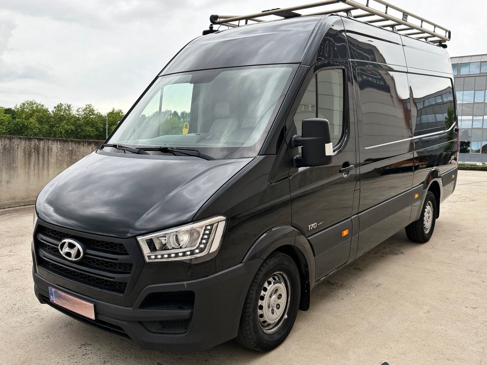 Hyundai H350 2.5 CRDi met 125.000km bj 2018 Euro6b, Achterwielaandrijving, 2490 cc, Zwart, 5 deurs