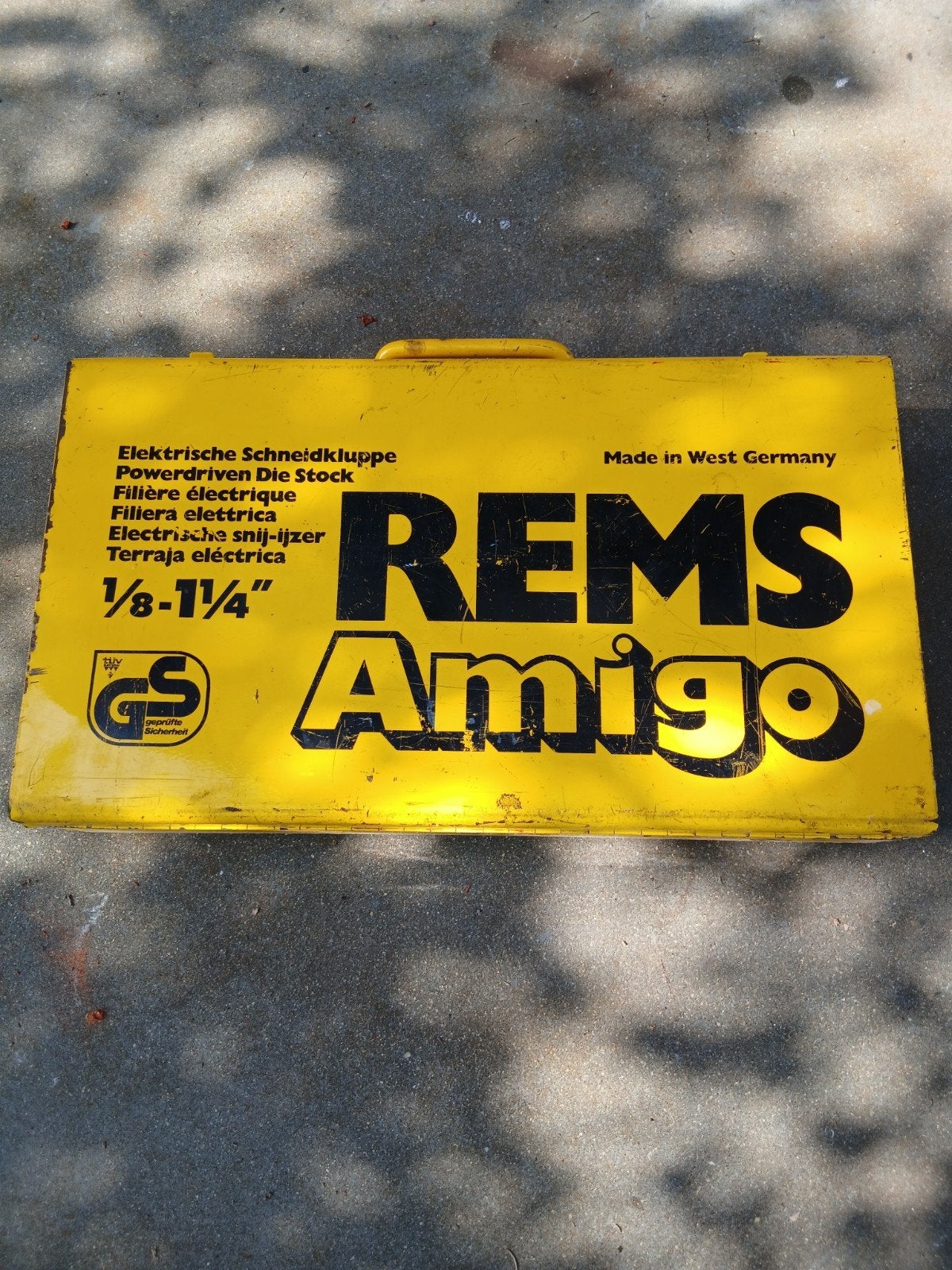 Rems amigo draadsnijder, Enlèvement