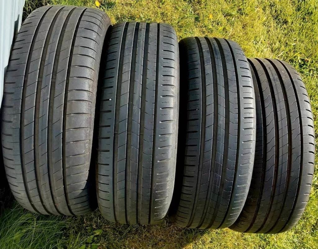 4 très bons pneus été 205/55-16, jantes Skoda, Seat et VW, Pneus et Jantes, 16 pouces, Pneus été, 205 mm