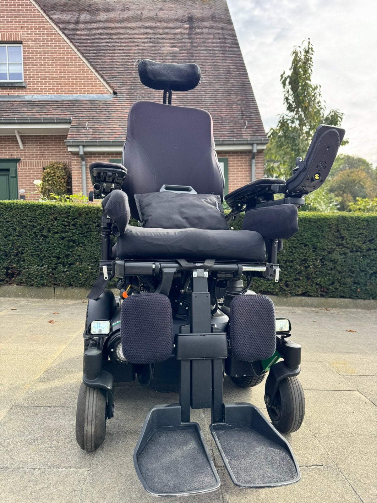 Fauteuil électrique à 6 roues Permobil M3 chaise roulante, Divers, Chaises roulantes, Enlèvement ou Envoi, Pliant, Comme neuf