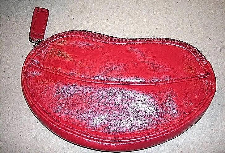 AVON : Petite trousse de toilette ou..., Enlèvement ou Envoi, Neuf, Rouge, Femme