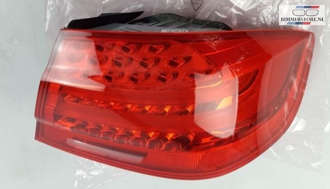 Led achterlicht rood wit op het scherm rechts BMW 3 serie E9, Neuf, Enlèvement ou Envoi, Gernotstrasse 16 44319, Dortmund, Origine de la pièce connue