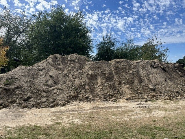 Aanvulgrond 50 m3, Enlèvement, Terre pour jardin