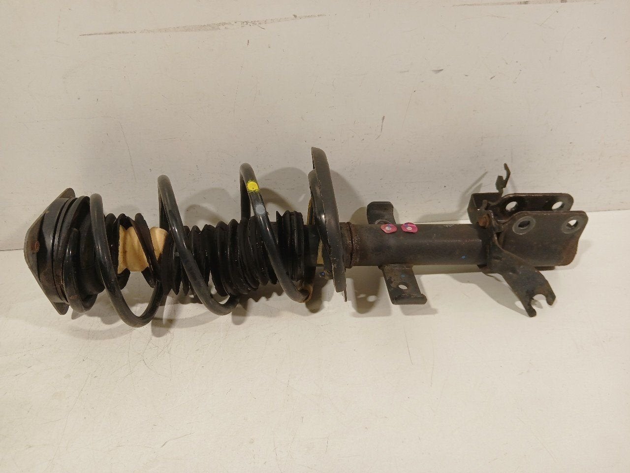 Veerpoot links voor Renault Clio, Onderdelen@venauto.nl, Van der Ven Autorecycling B.V., Ettenseweg 76, 4706 PB Roosendaal, The Netherlands