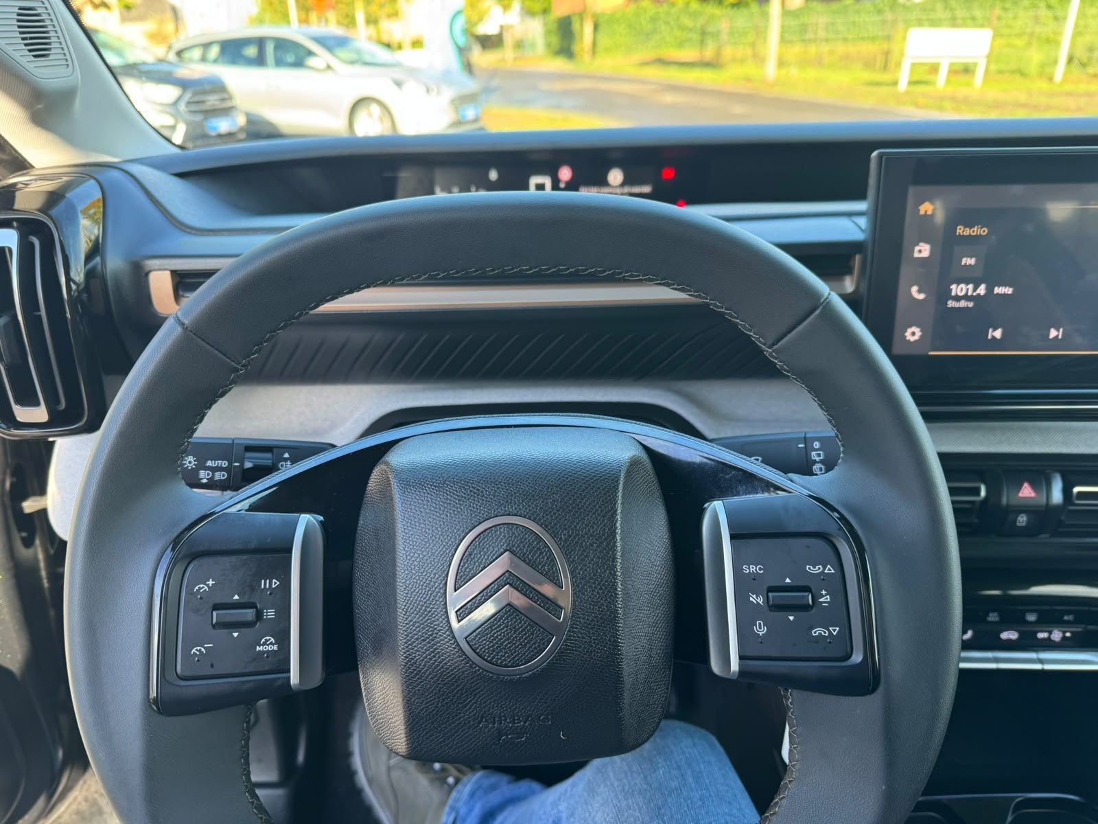C3 AIRCROSS TURBO 100CH MANUEEL, Auto's, 4 deurs, Stof, Gebruikt, Euro 6