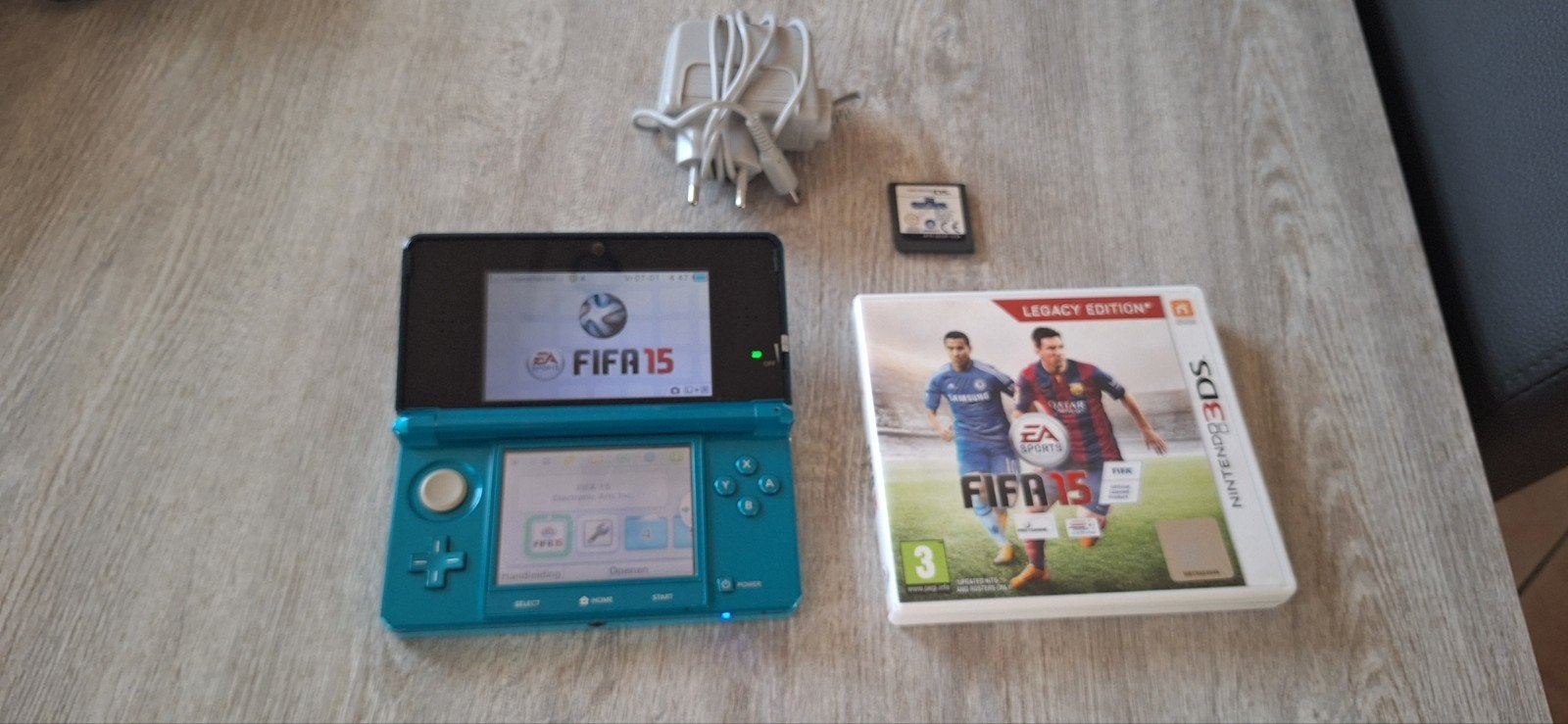 COFFRET NINTENDO 3DS, Enlèvement ou Envoi, Comme neuf, 3DS, Bleu