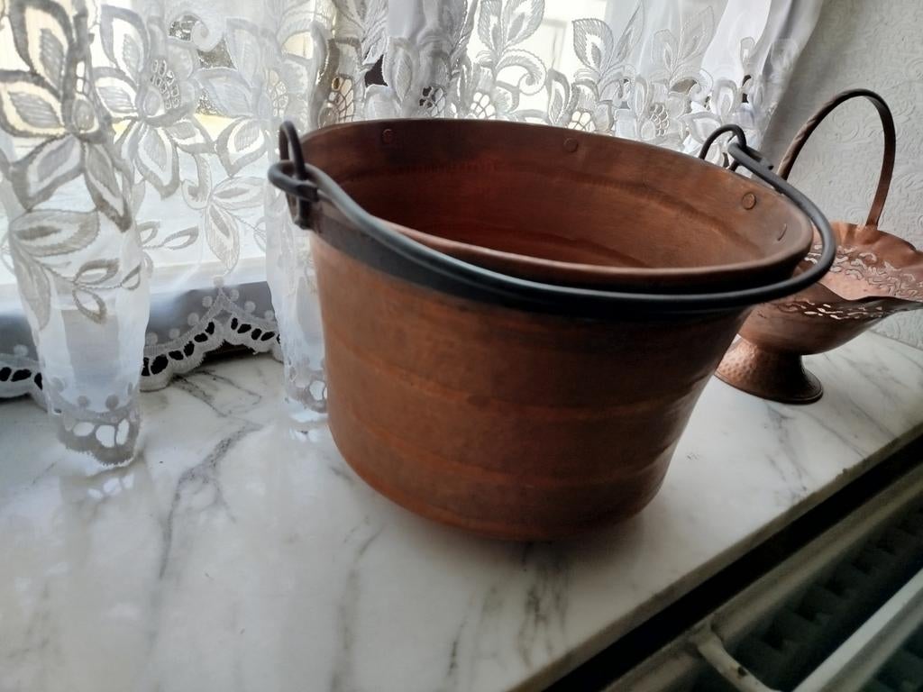 Chaudron en cuivre et coupe déco en cuivre