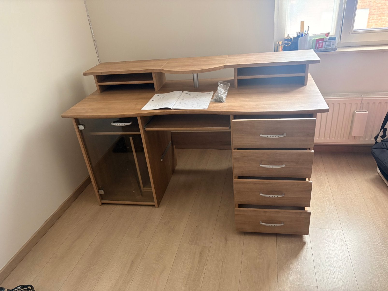 Jeugdig bureau, lichtbruin MET handleiding, Huis en Inrichting, Bureaus, 160 cm, Gebruikt, Met lades, Bruin