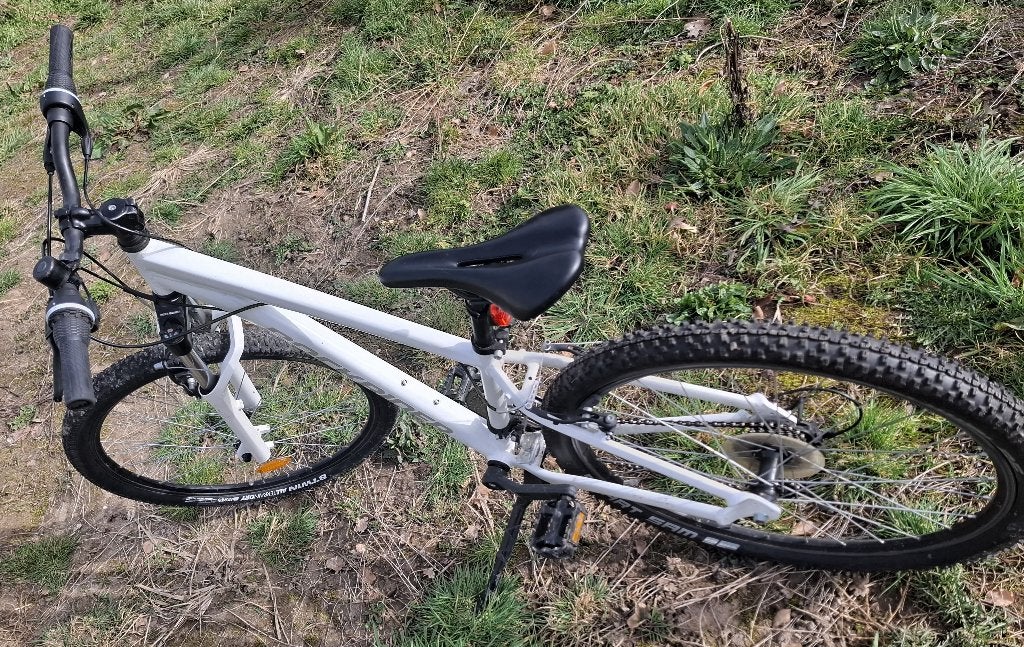 Vélo enfants - blanc taille XS (10-13ans), Vélos & Vélomoteurs, Vélos | Vélos pour enfant, Enlèvement, Utilisé, 20 pouces ou plus
