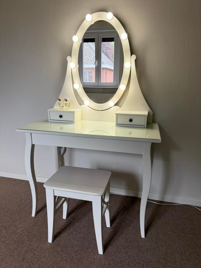 IKEA Hemnes toilettafel met bijpassende IKEA Rosentorp kruk., Huis en Inrichting, Tafels | Kaptafels, Ophalen, Zo goed als nieuw