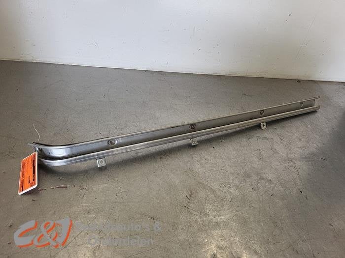 Rail porte coulissante droite d'un Volkswagen Transporter, Volkswagen, -, 3 mois de garantie, Utilisé