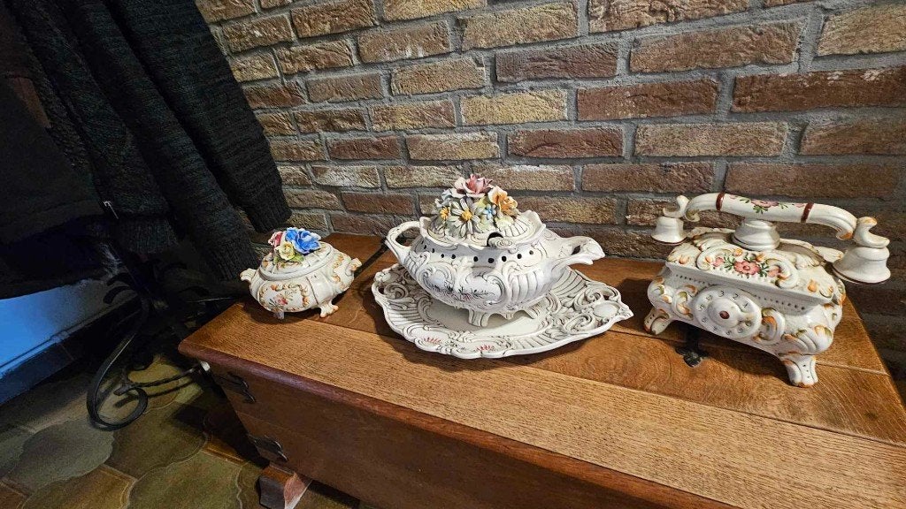 Bassano Made in Italy 3 stuks porcelein in goede staat, Antiek en Kunst, Antiek | Porselein, Ophalen