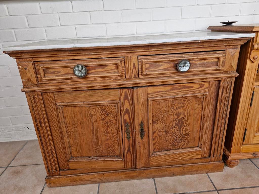 Antieke houten kast met marmeren tablet, Huis en Inrichting, Ophalen