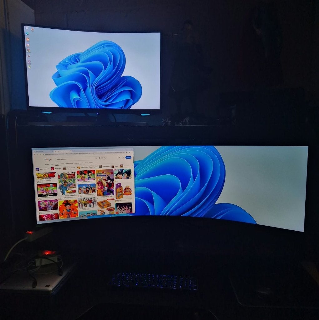 2 Samsung Odyssey G7 27" G9 49" gebogen gamingmonitor 240 Hz, Minder dan 1 ms, Ultra HD (4K), Samsung, DisplayPort