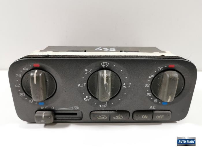 Panneau de commandes chauffage d'un Volvo V70, -, 3 mois de garantie, -, -