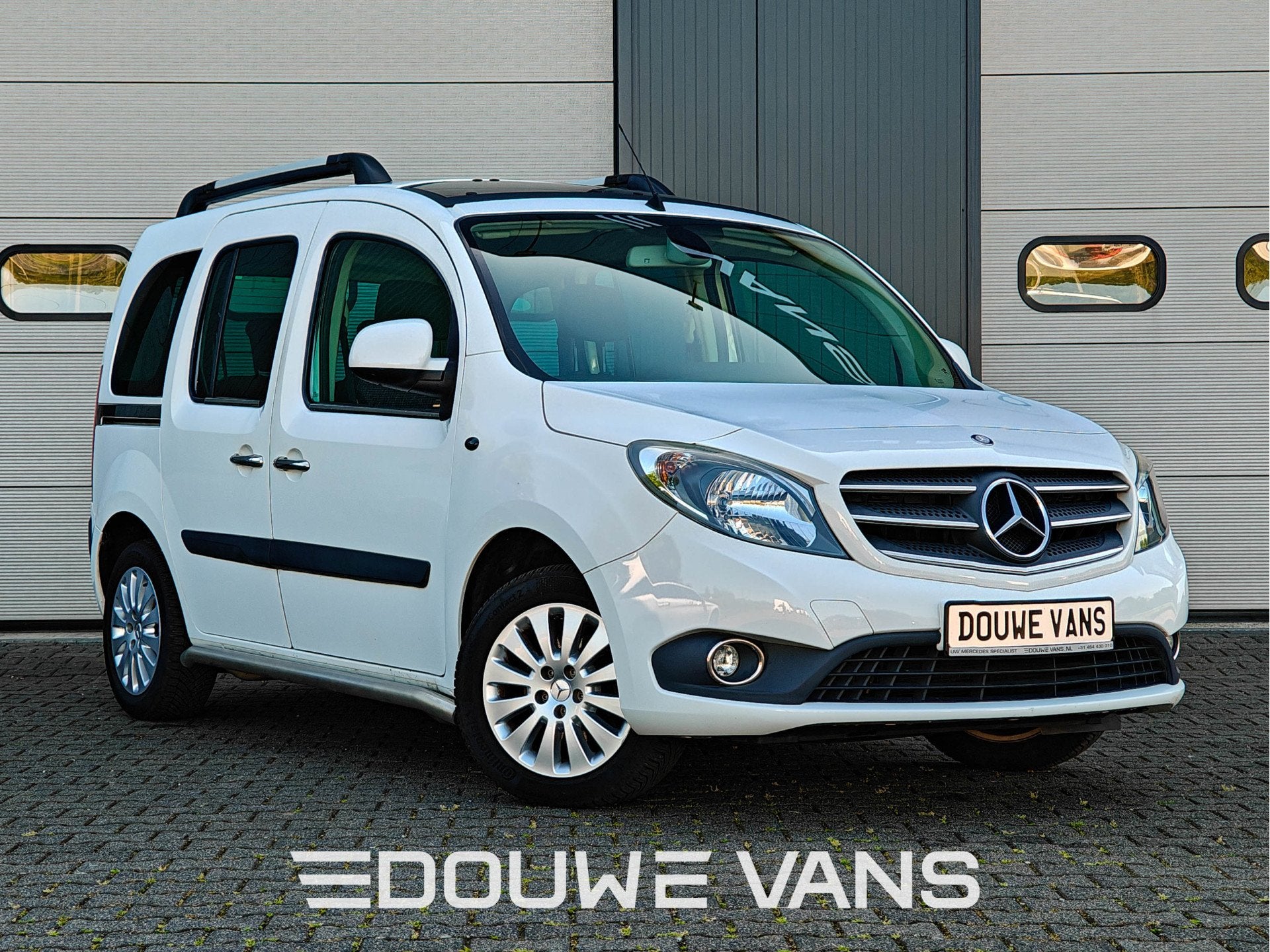 Mercedes-Benz Citan 112 L2 Tourer Edition Camera Airco Panor, Auto's, Automaat, Stof, Gebruikt, 4 cilinders
