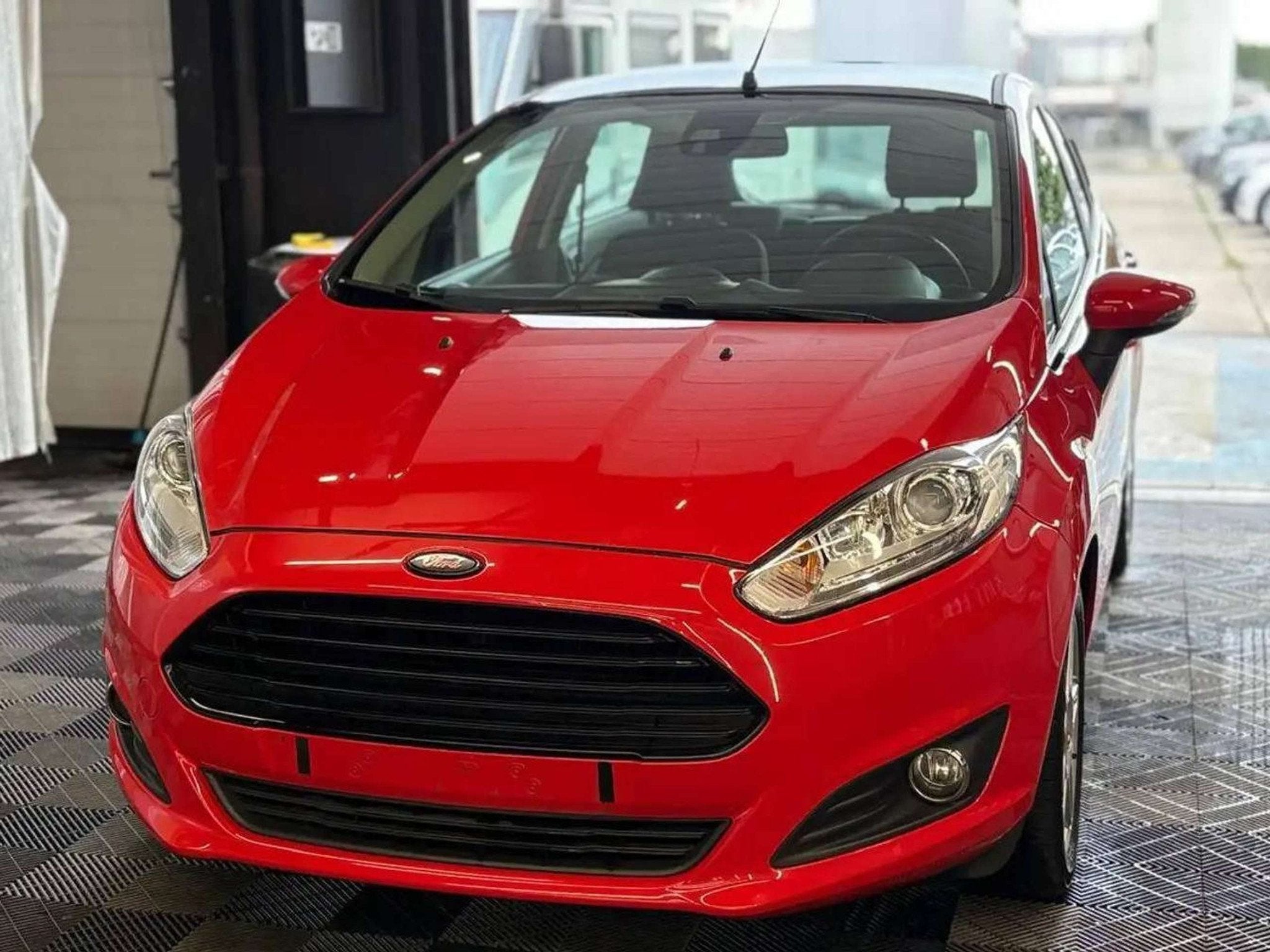 Ford Fiesta 1.5 Tdci sport bj. 2016, Autos, Rouge, Euro 5, Achat, 74 ch