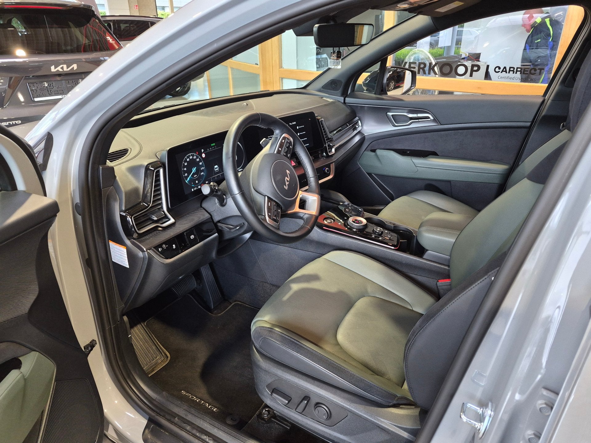 Kia Sportage T-GDi Style Edition MHEV DCT7 - LEZ VALID 2035, Auto's, Gebruikt, Euro 6, Overige kleuren, Leder