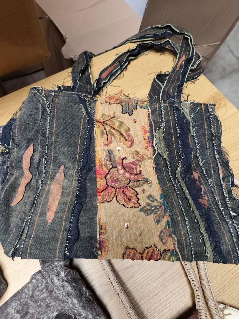 Partij handtassen 10 verschillende modellen