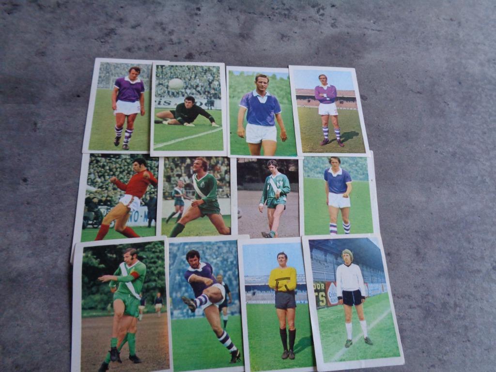 Voetbal prenten plaatjes anno 1971/1972 ed. Vanderhout 12x, Verzenden