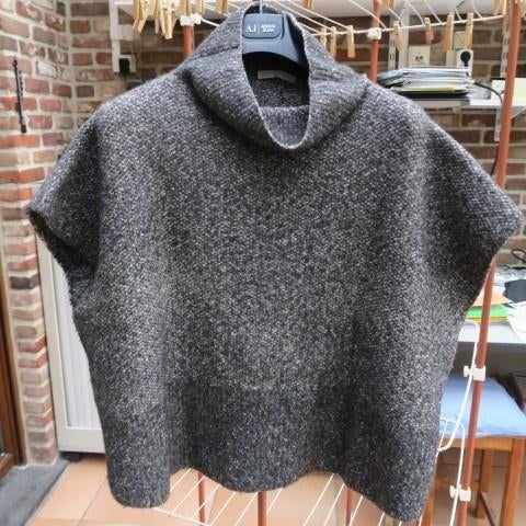 Oversized mouwloze pull spikkels Fabiana Filippi mt TU (44), Taille 42/44 (L), Gris, Enlèvement ou Envoi, Comme neuf
