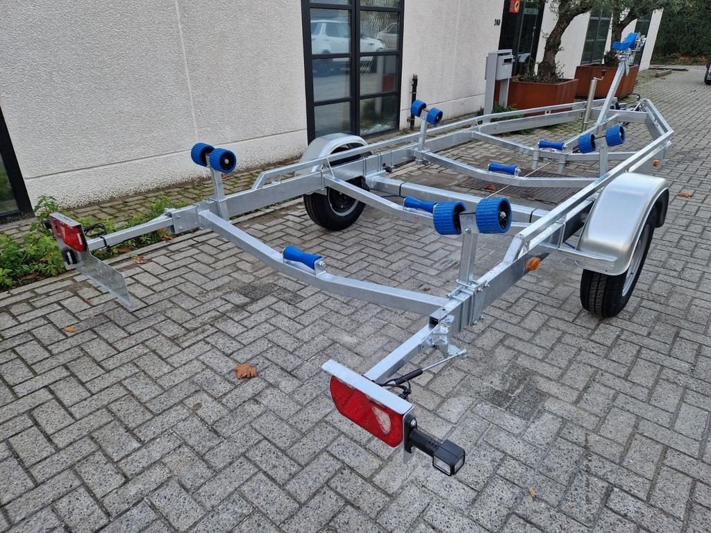 VL1800kg -  nieuw - 2650+btw, Watersport en Boten, Boottrailers, Nieuw, Geremd, Met rollen, Ophalen