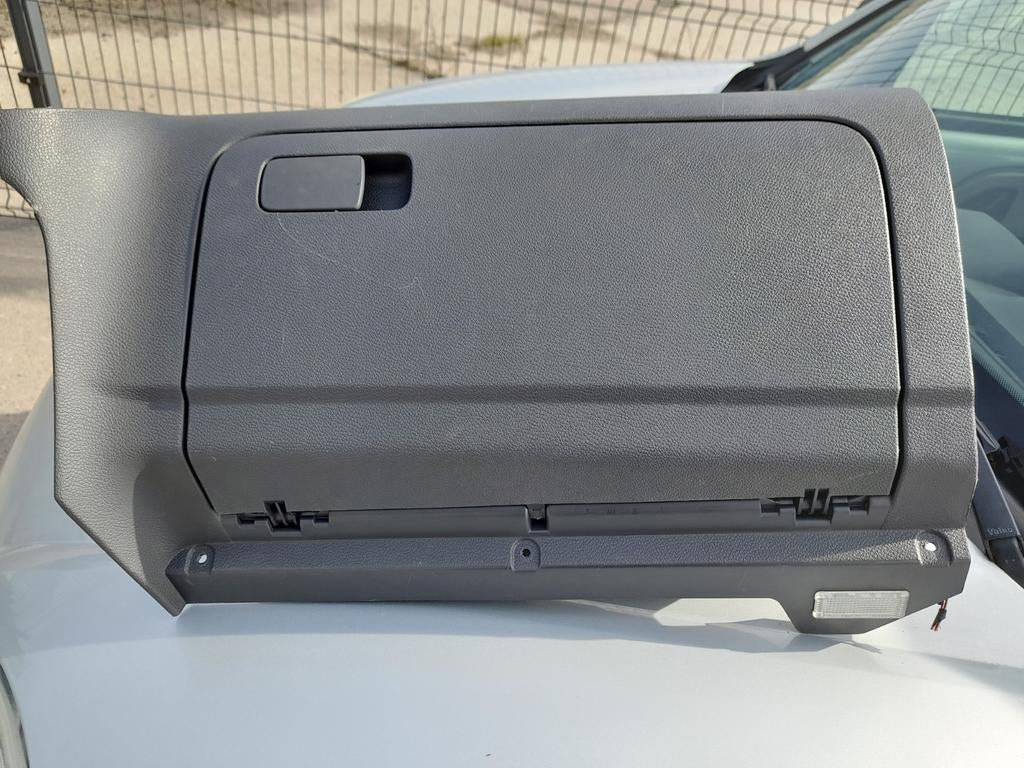 Boite à gants VOLKSWAGEN GOLF 5 // 5060 AUVELAIS, Enlèvement ou Envoi, Volkswagen