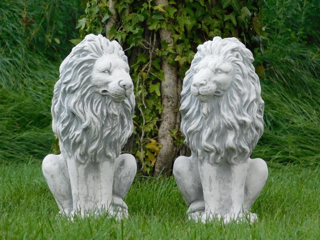 Set Leeuwen van Steen - Links en Rechts, Tuin en Terras, Tuinbeelden, Ophalen of Verzenden, Steen, Dierenbeeld