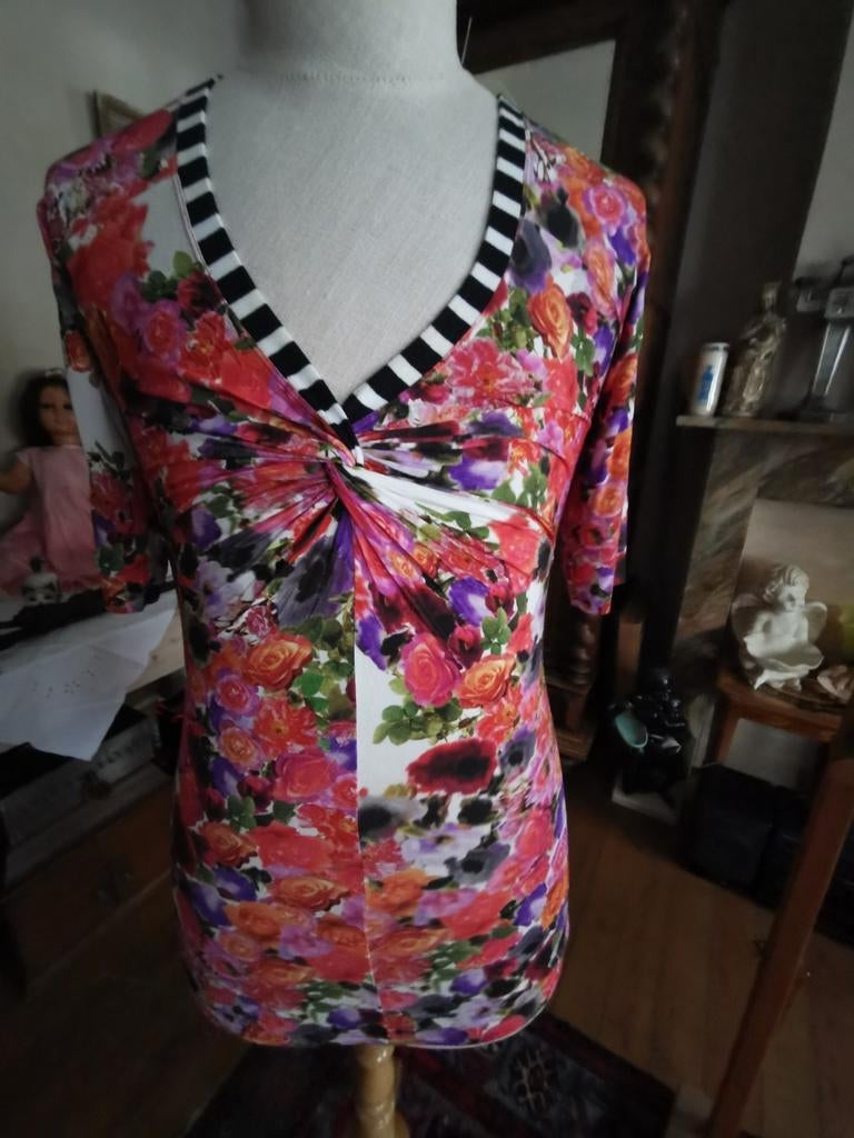 Heel mooie t-shirt van Marccain, Ophalen of Verzenden, Zo goed als nieuw, Maat 38/40 (M)