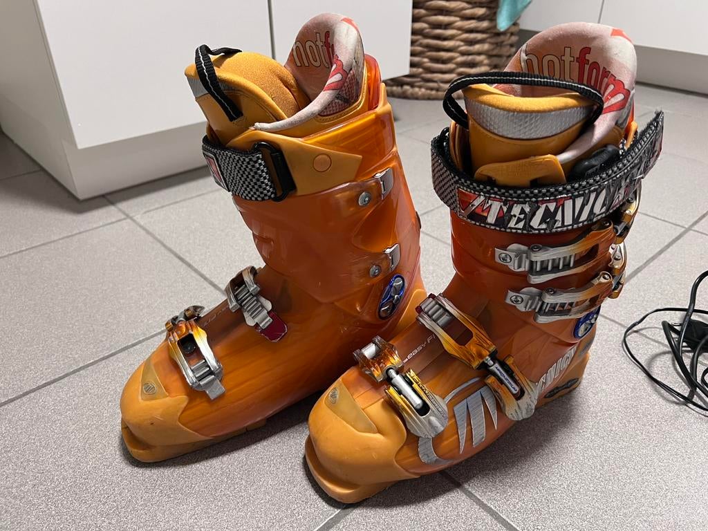 Skischoenen Tecnica HotForm 304mm = maat 40,5-41, Gebruikt, Schoenen, Ski, Ophalen