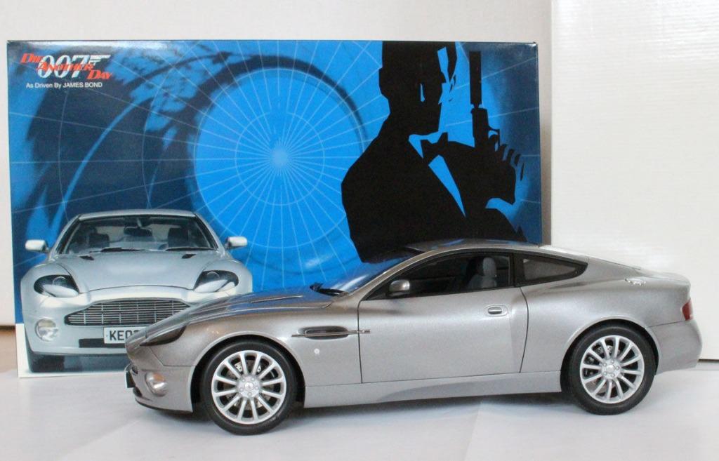 JAMES BOND 007 ASTON MARTIN Vanquish 1/12 KYOSHO Neuve+Boite, Hobby en Vrije tijd, Modelauto's | 1:5 tot 1:12, Nieuw, Auto, 1:9 t/m 1:12