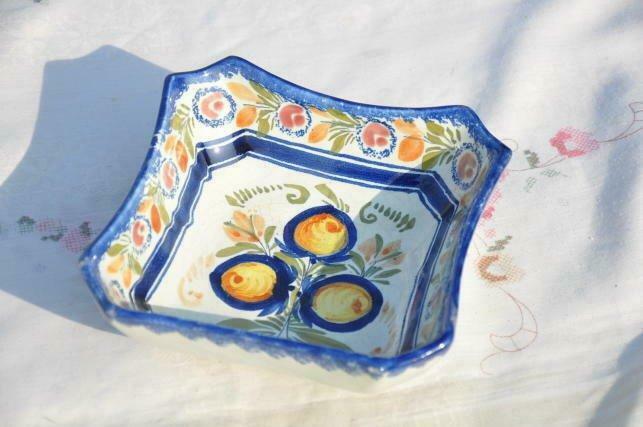 plat carre faience henriot quimper france, Antiquités & Art, Enlèvement ou Envoi