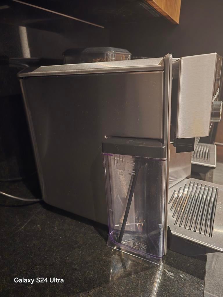 Koffiemachine Siemens eq.9 plus connect s500, Elektronische apparatuur, Koffiezetapparaten, Ophalen, Gemalen koffie, Afneembaar waterreservoir