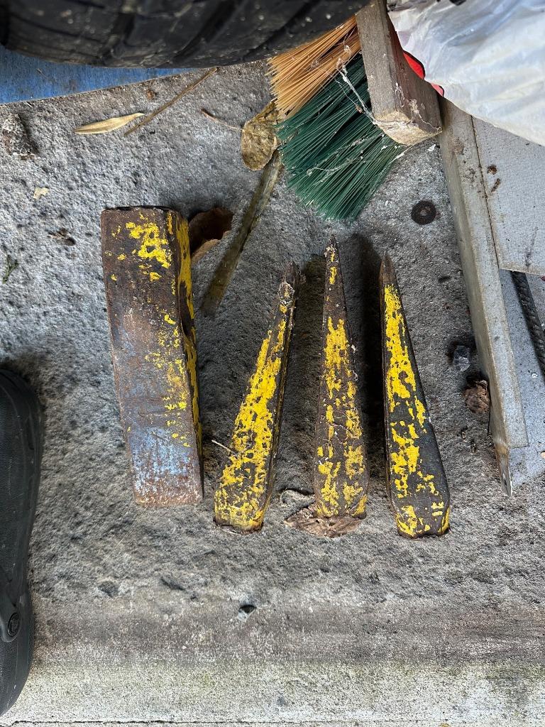 vend coins pour fendre les bois, Moins de 3 m³, Enlèvement, Chêne, Bûches