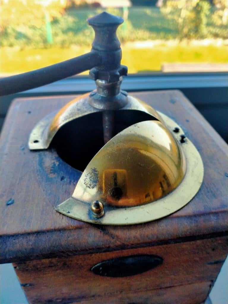 Vintage koffiemolens, Enlèvement